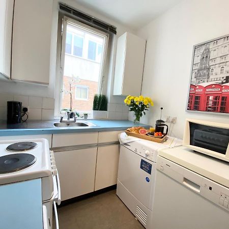 Victoria And Buckingham Palace Apartments Лондон Экстерьер фото