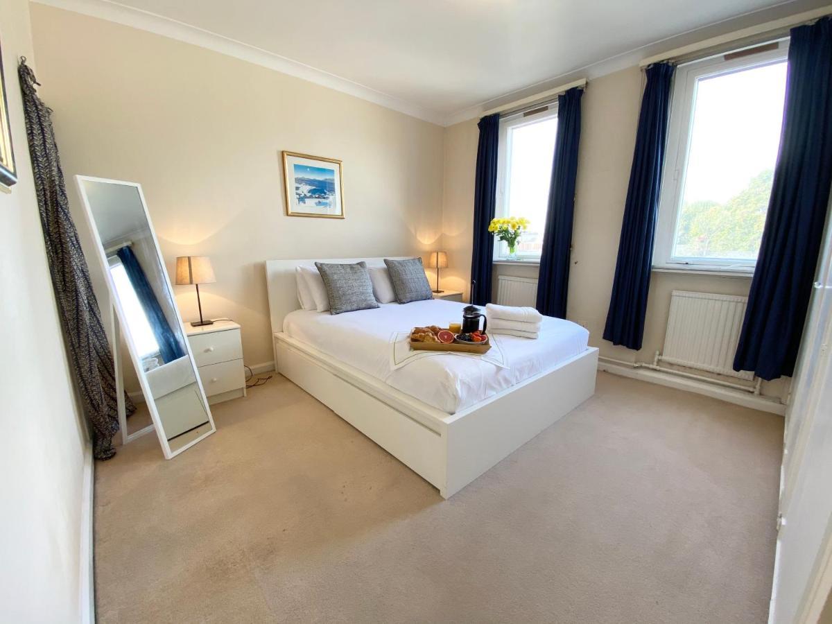 Victoria And Buckingham Palace Apartments Лондон Экстерьер фото
