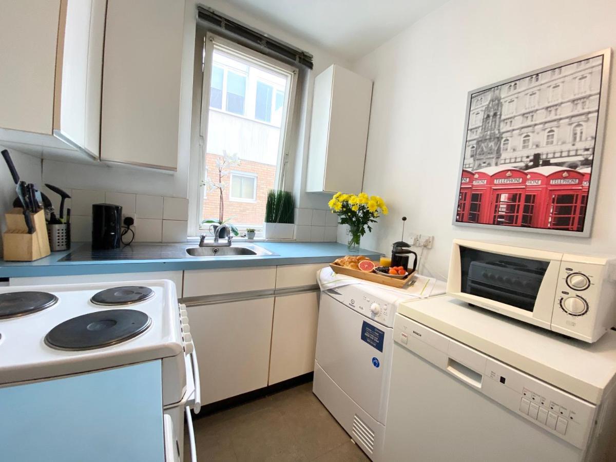 Victoria And Buckingham Palace Apartments Лондон Экстерьер фото