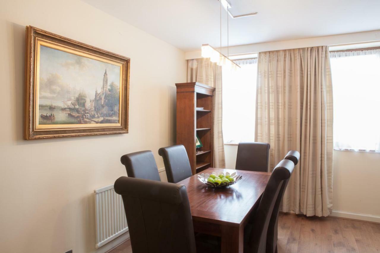 Victoria And Buckingham Palace Apartments Лондон Экстерьер фото